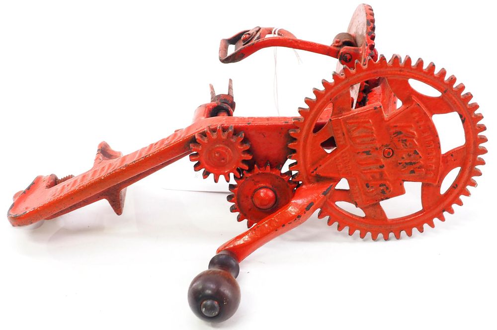 Lot 337: Keen Kutter hand-crank apple peeler