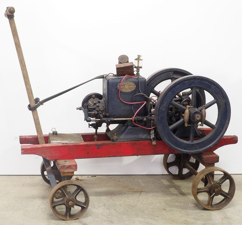 Lot 347: Rawleigh-Schryer 1.5 hp hit & miss engine