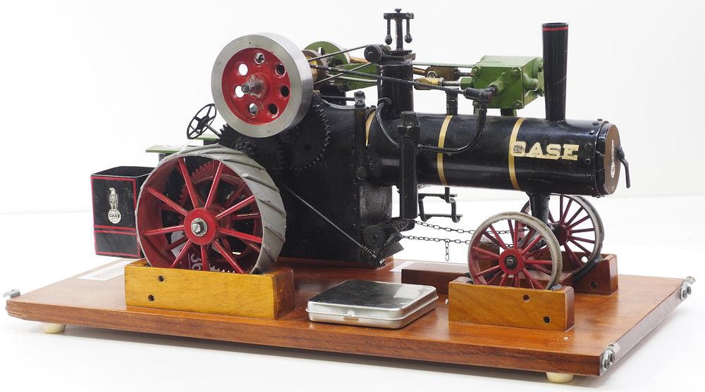 Lot 363: 1/12 scale steam tractor