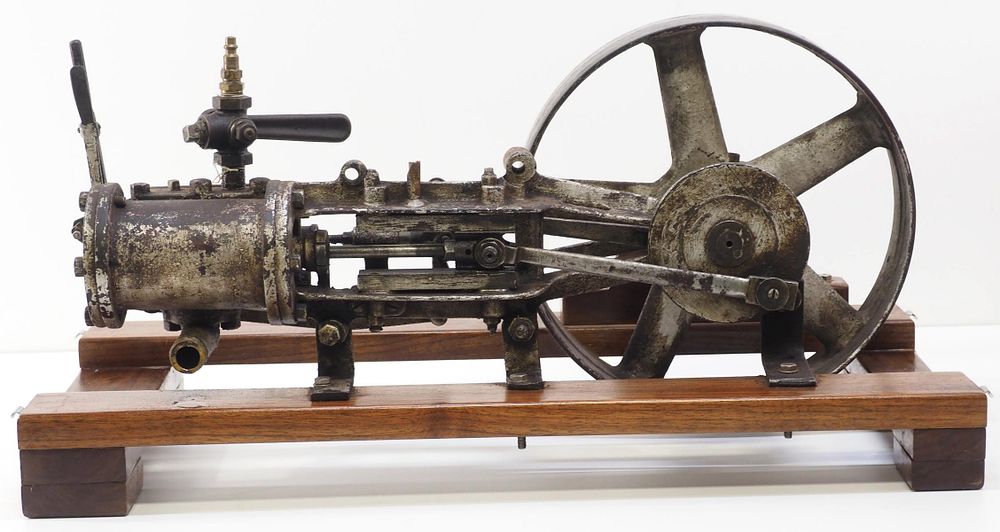 Lot 367: Model steam engine