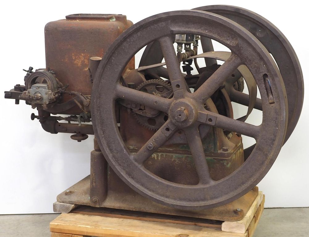 Lot 405: Root-Vanderoot 4hp engine