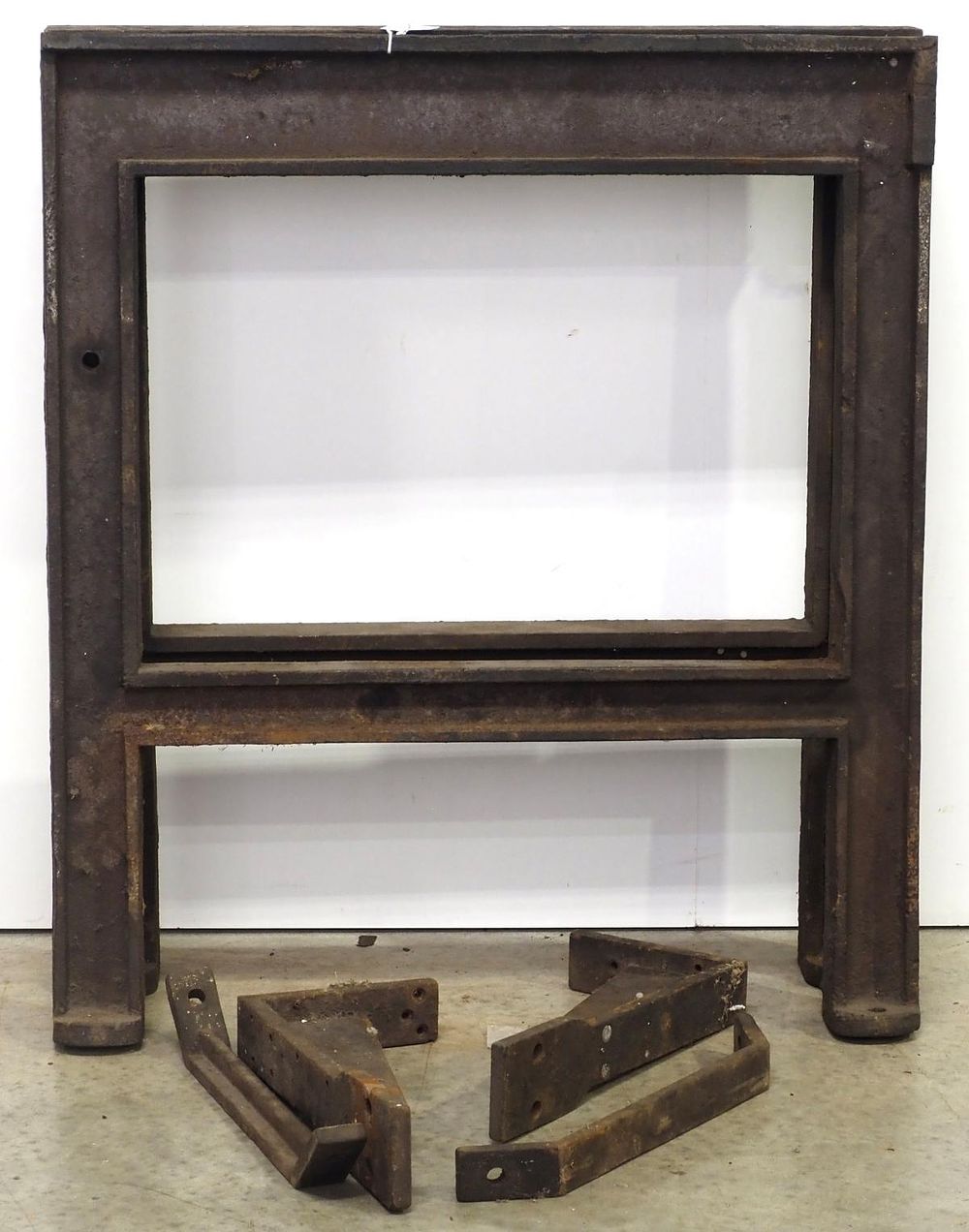Lot 443: Heavy cast iron table legs with brackets