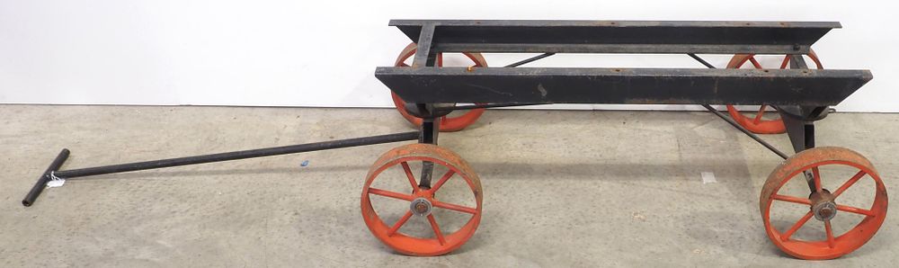 Lot 452: Homemade cart for engine