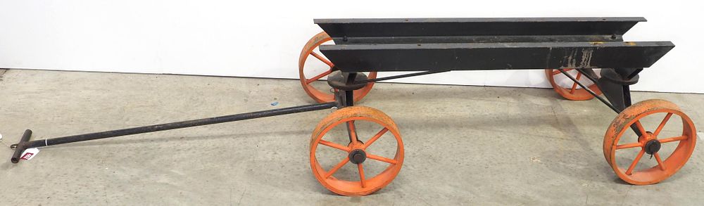 Lot 462: Homemade cart for engine