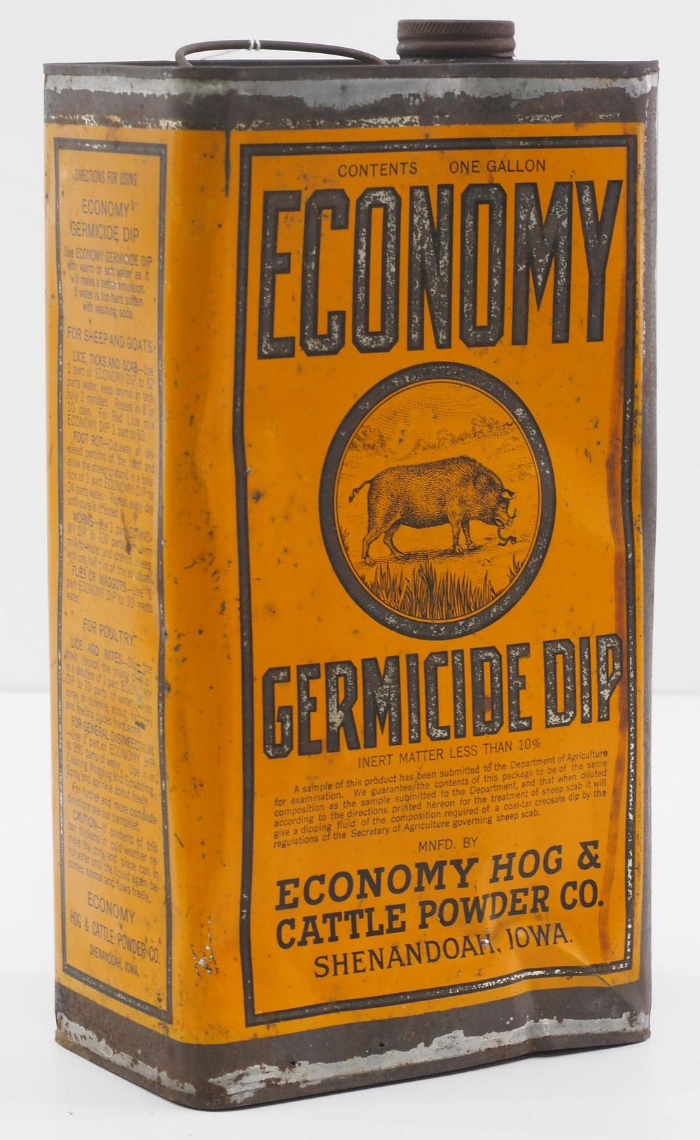 Lot 623: 1-gallon Economy Germicide Dip tin