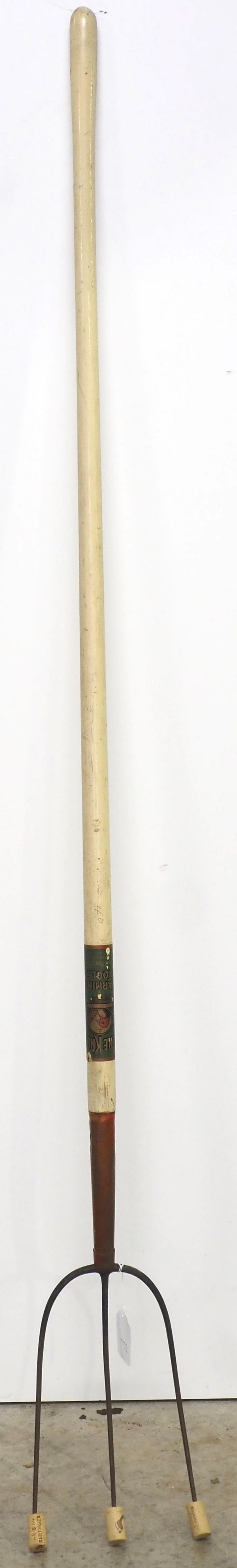 Lot 633: NOS Pine Knot 3-tine hay fork