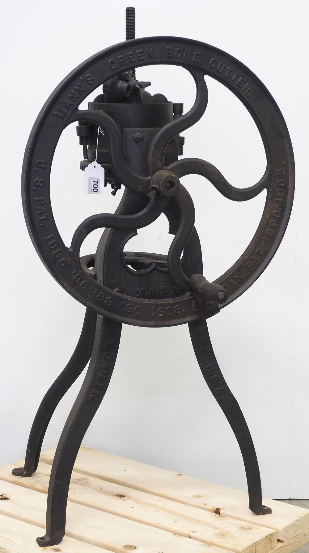 Lot 700: Mann's Green Bone Cutter