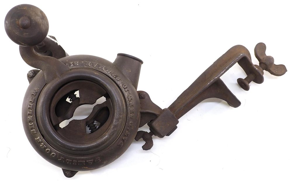 Lot 720: Table-mount, hand-crank Family Corn Sheller