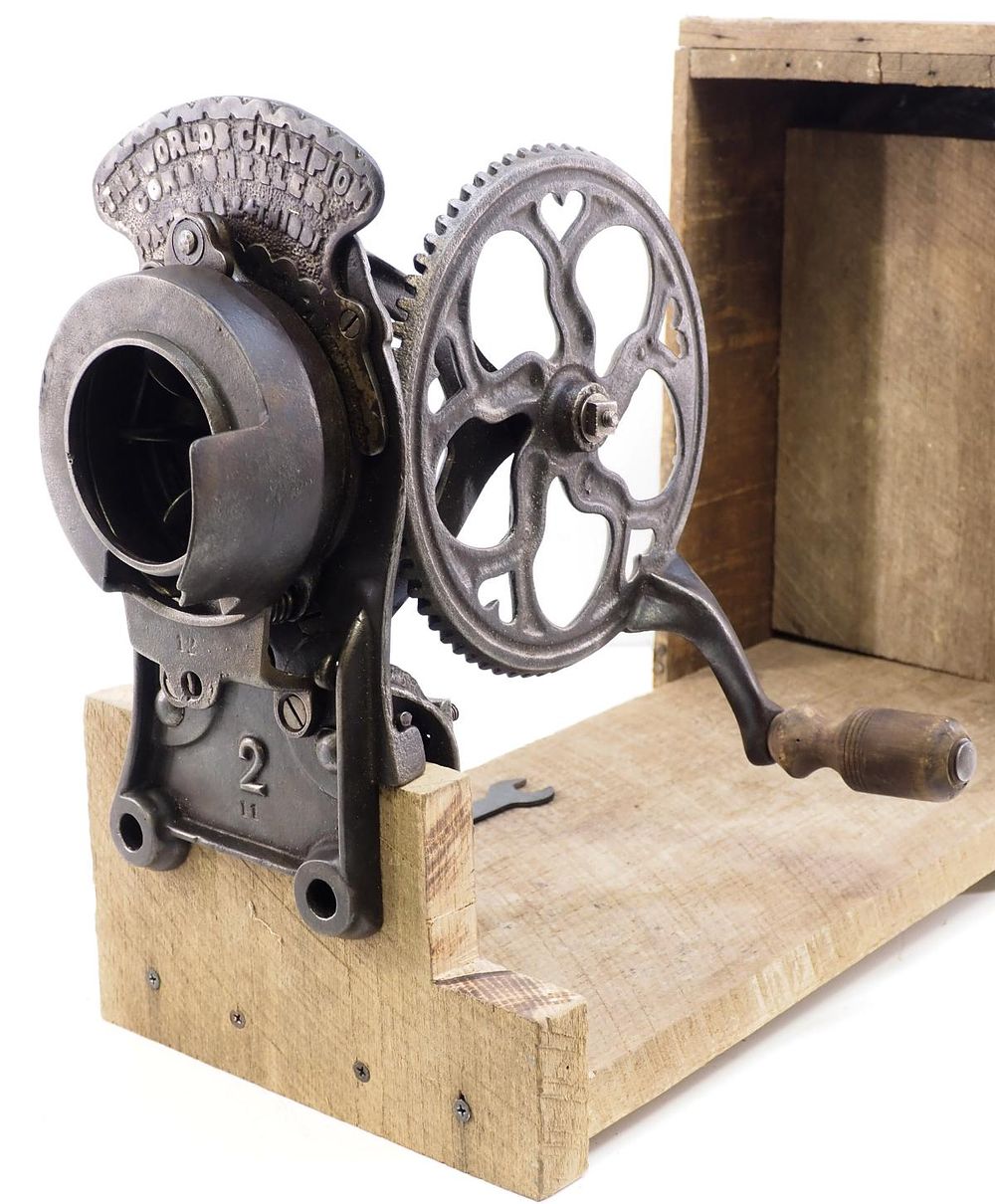 Lot 721: World Champion No.2 hand crank corn sheller