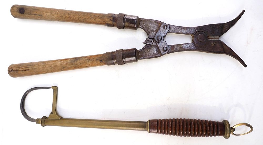 Lot 728: WWII wire cutters & brass fishing gaff