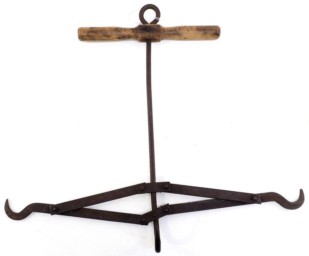 Lot 729: Unusual T-handle tool with hooks