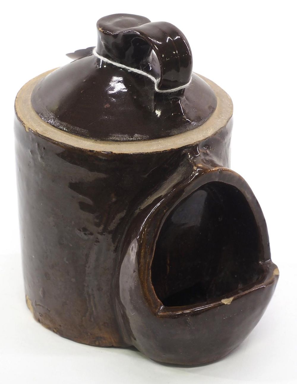 Lot 787: Dalton Pottery crock chick waterer