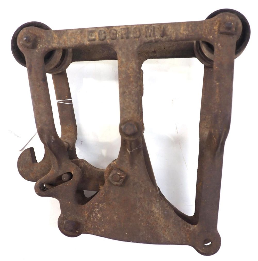 Lot 855: RARE Economy cast iron hay car