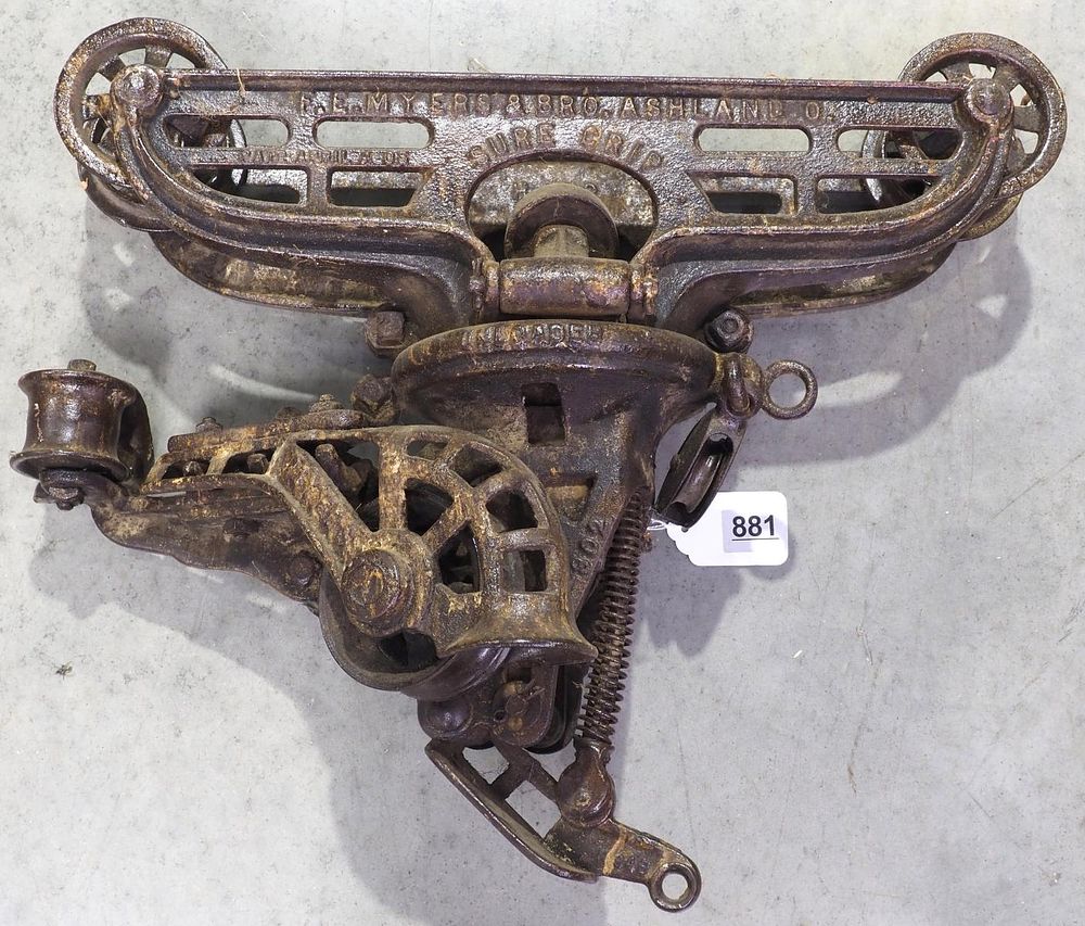Lot 881: FE Myers Sure Grip Unloader cast iron hay car