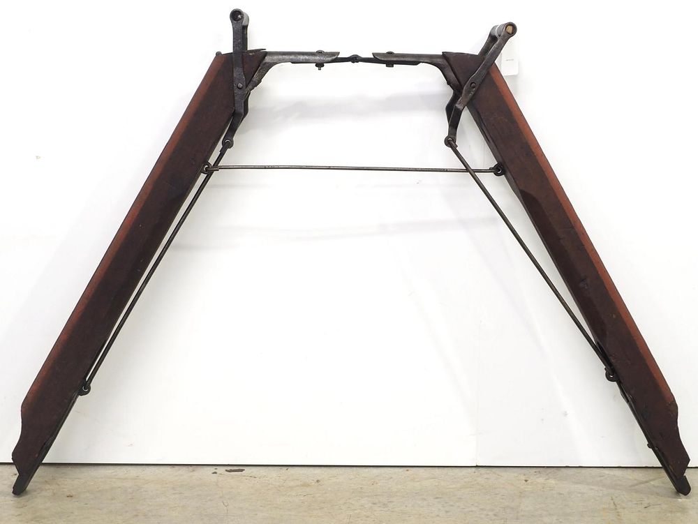 Lot 894: Emerson Talcott double planter