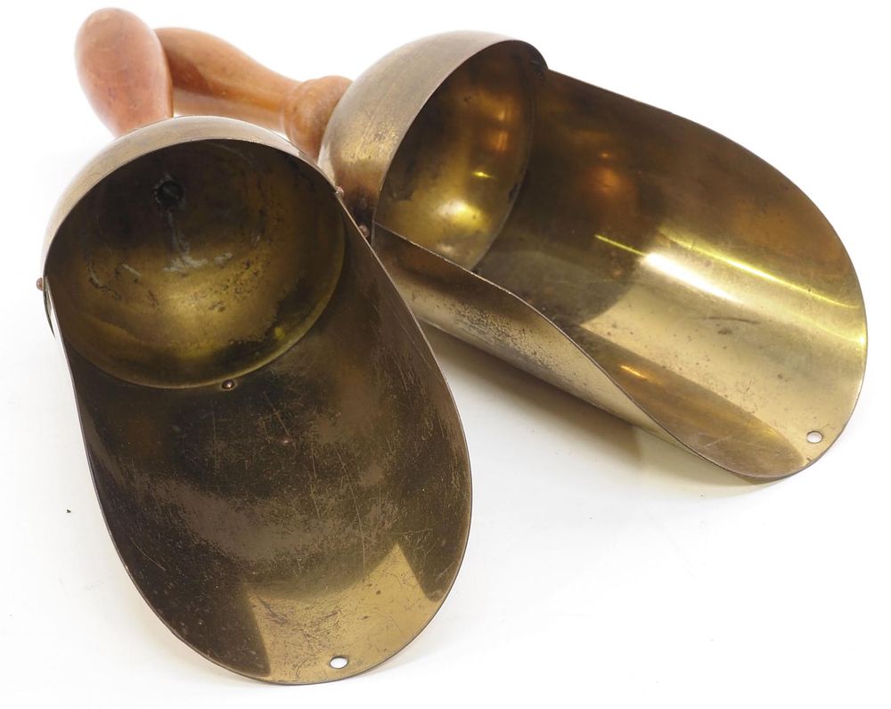 Lot 1001: Pair of matching brass scoops
