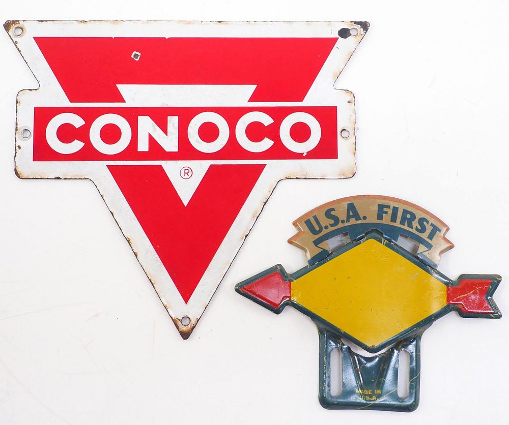 Lot 1123: Conoco plate / U.S.A First license plate topper