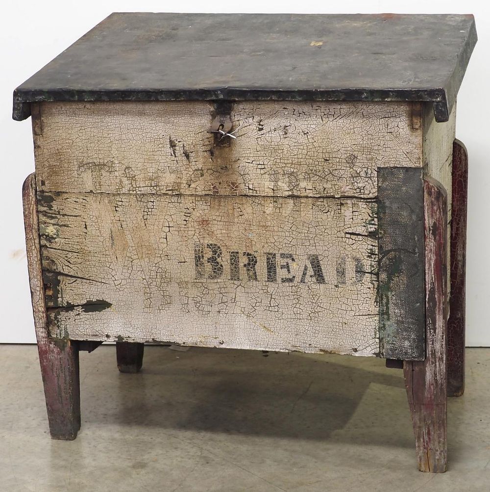 Lot 1147: Wooden floor model flour bin