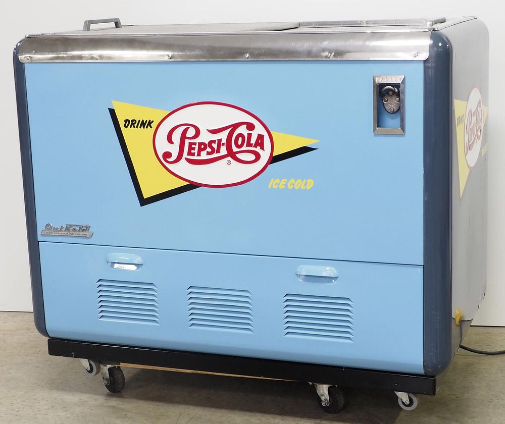 Lot 1170: QuiKold electric Pepsi-Cola chest cooler