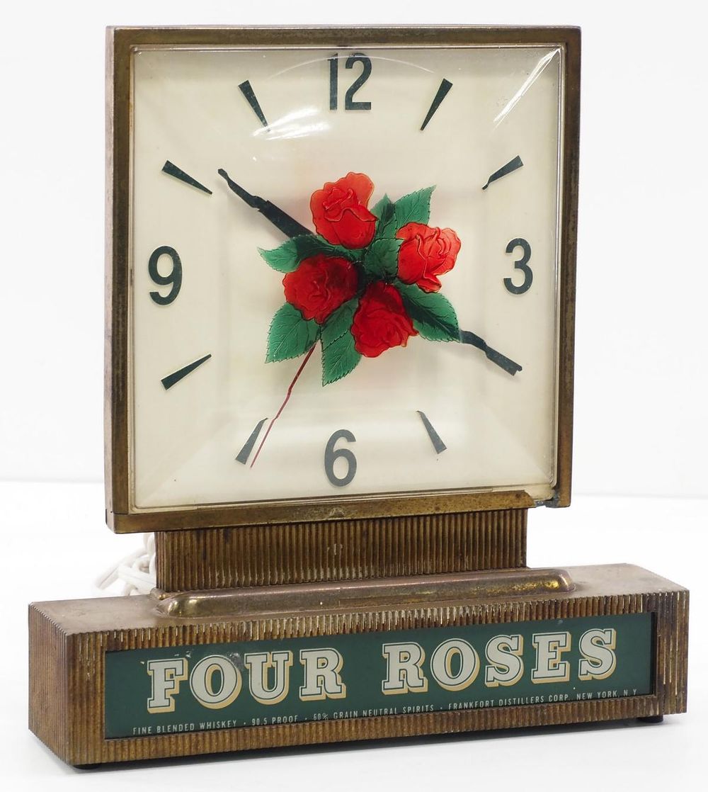 Lot 1180: 1940's Four Roses Whiskey lighted clock