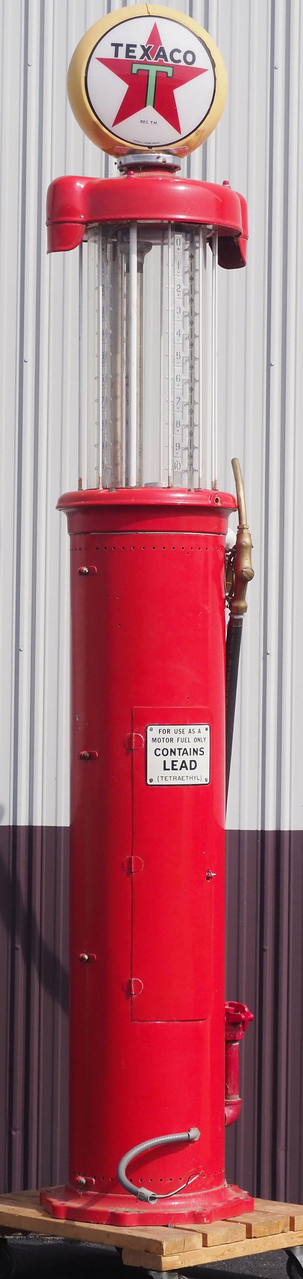Lot 1288: Tokheim visible gas pump