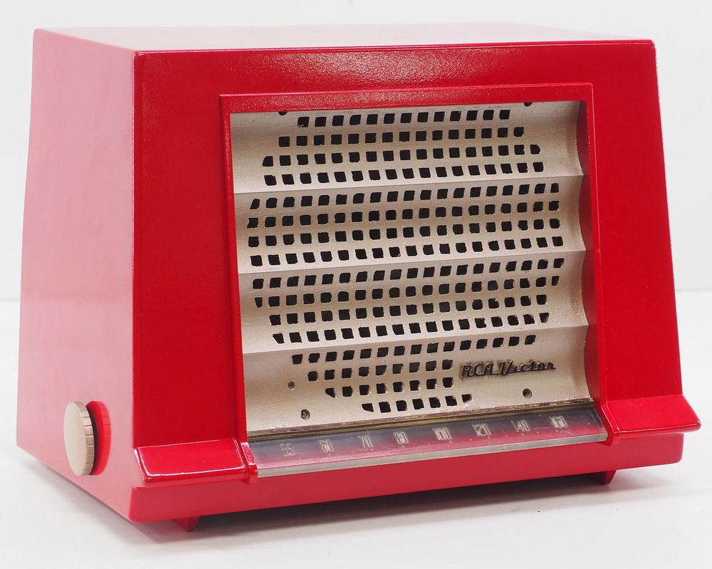Lot 1295: RCA Victor early electric radio