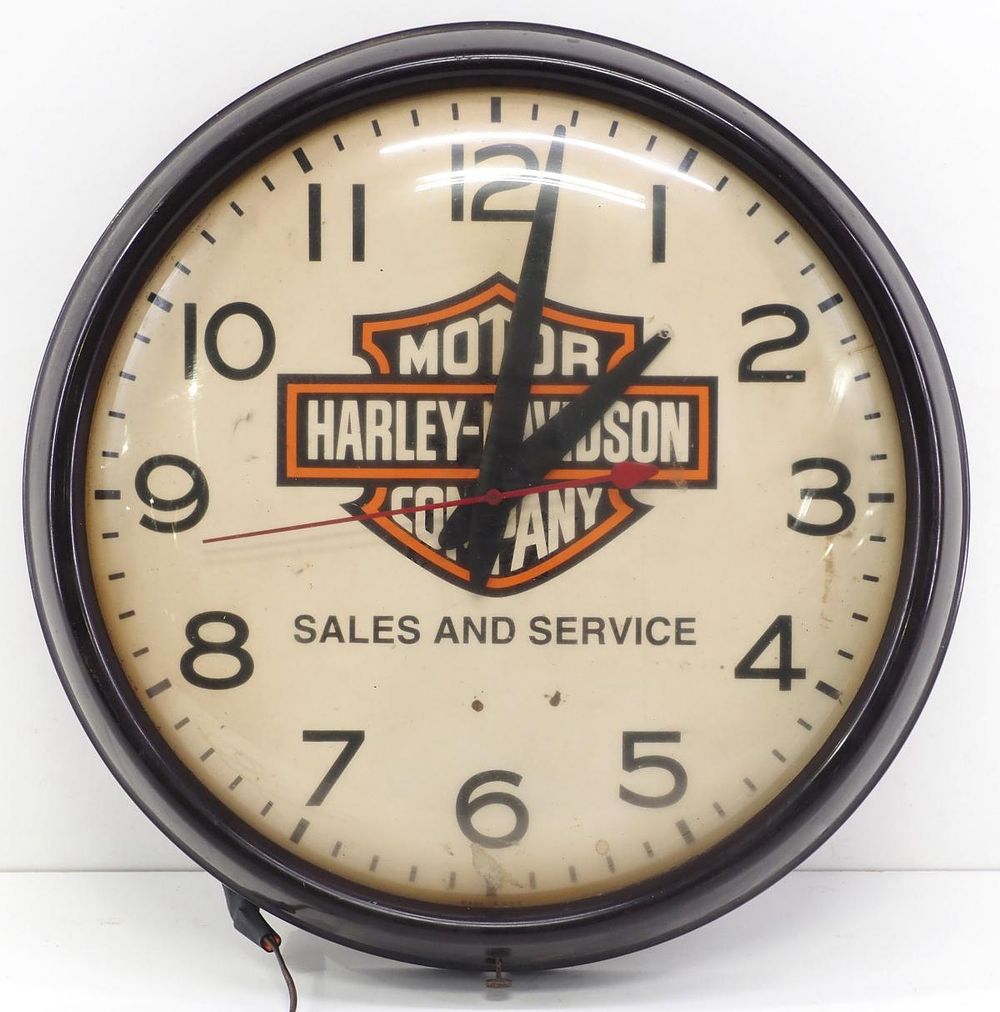 Lot 1311: Harley Davidson Sales and Service clock