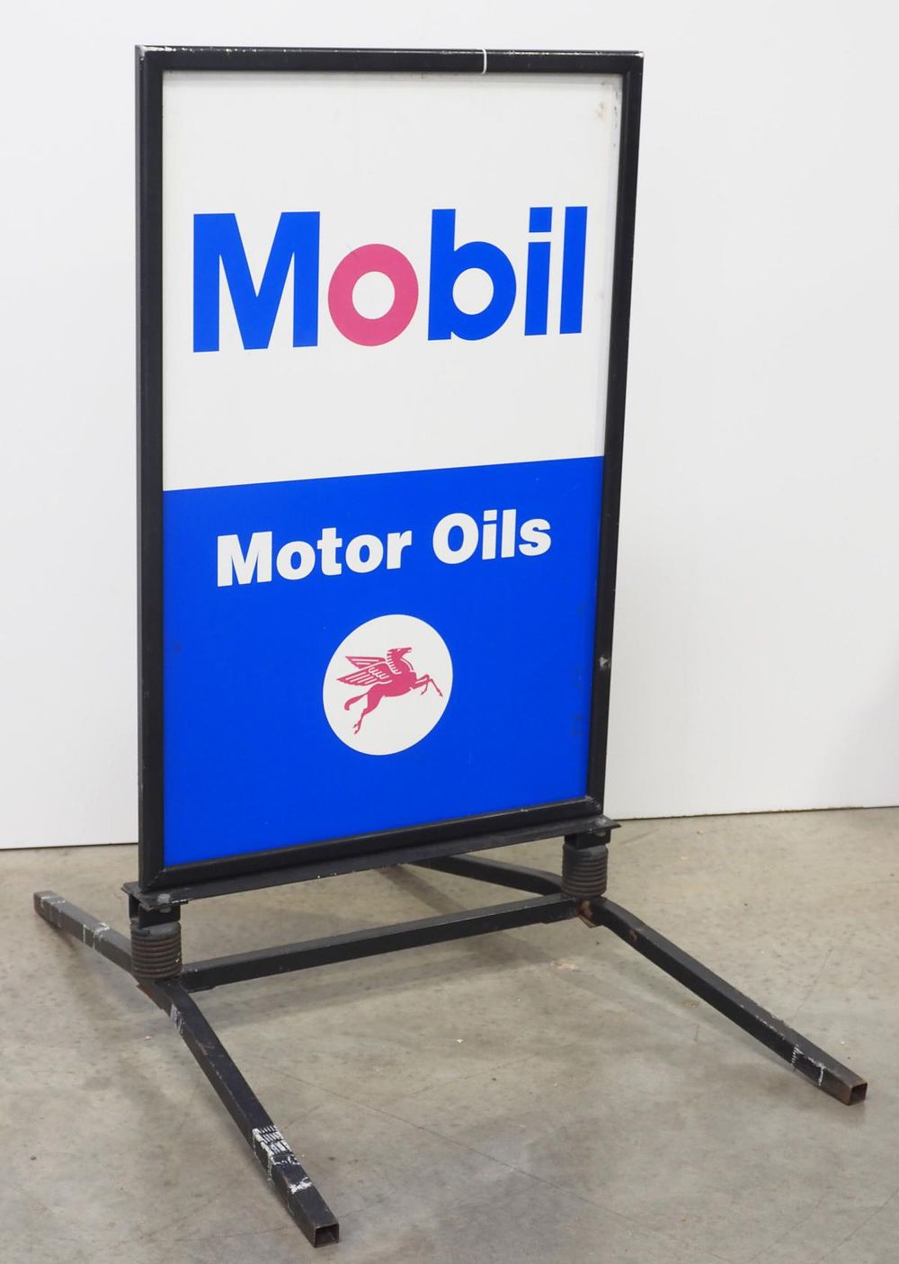Lot 1375: Mobil Motor Oils curb sign