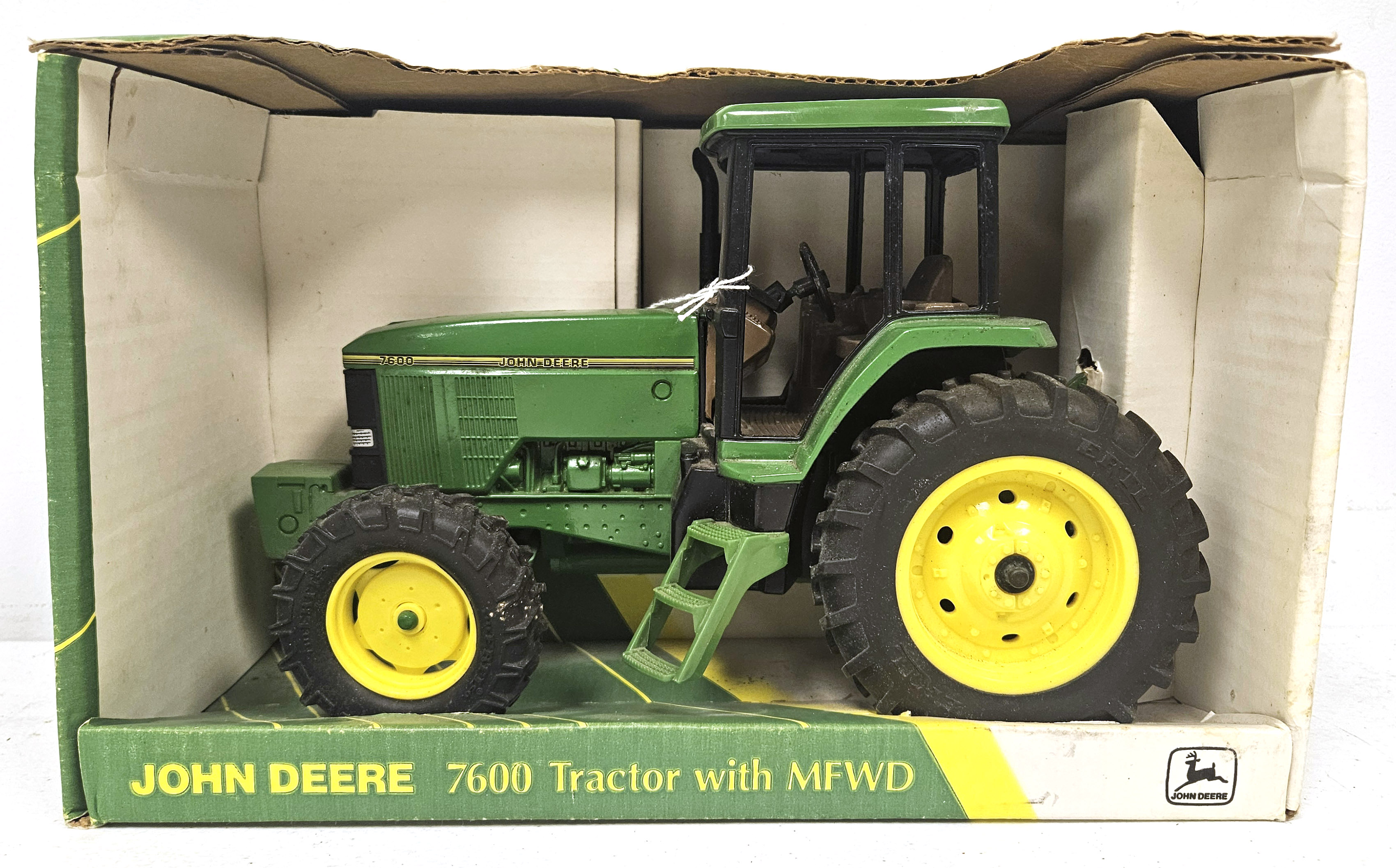 John Deere 7600 Tractor with MFWD