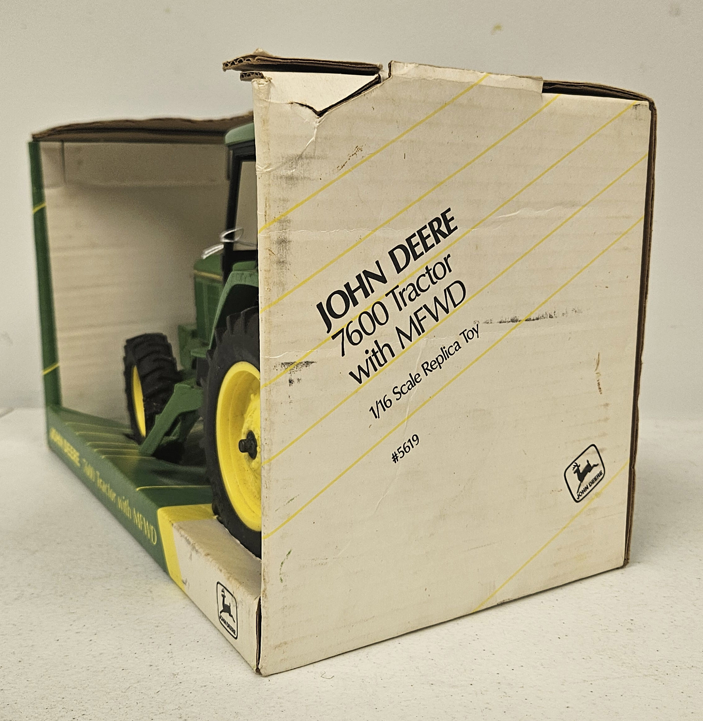 John Deere 7600 Tractor with MFWD