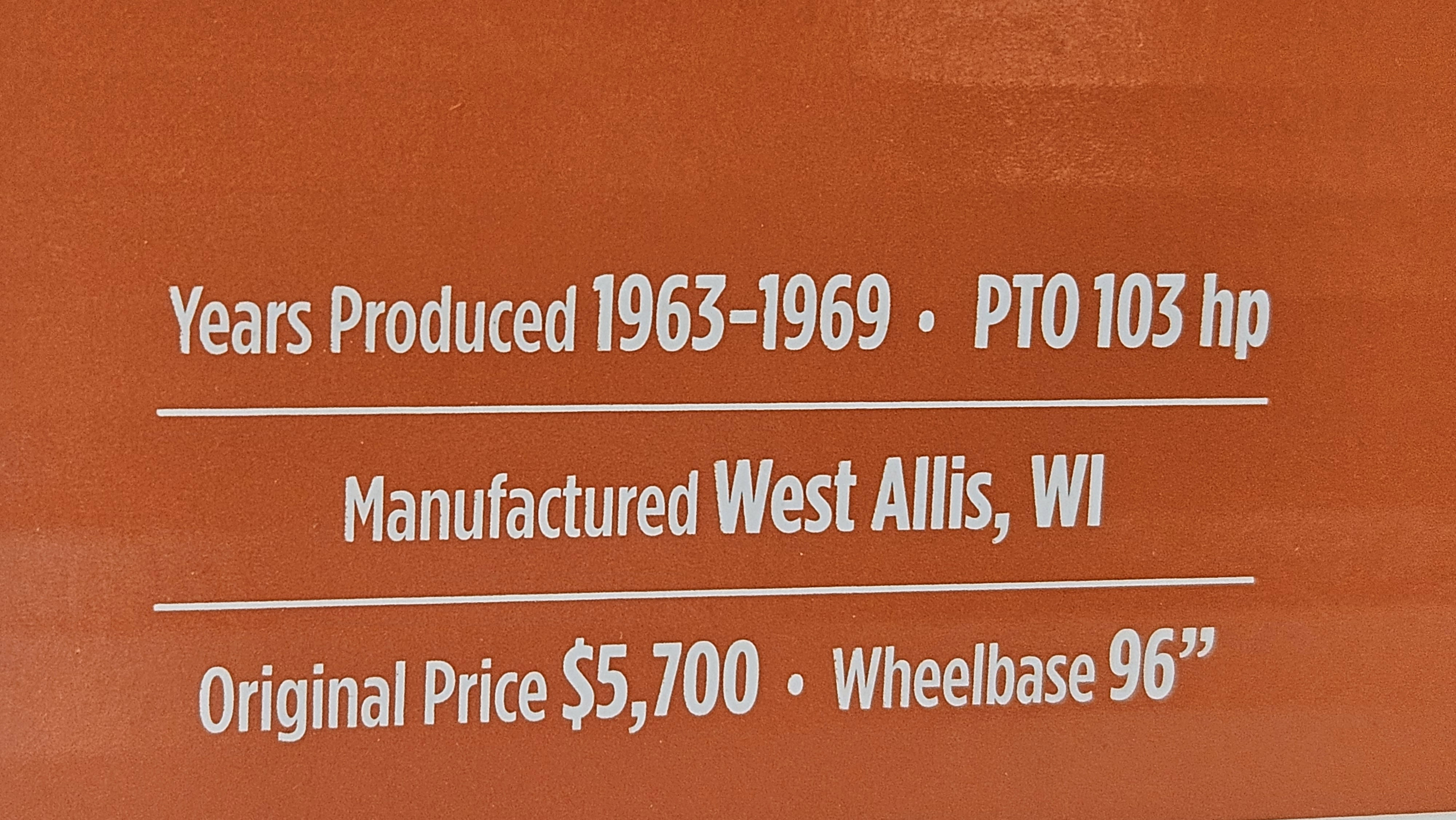 Allis Chalmers D21 Tractor