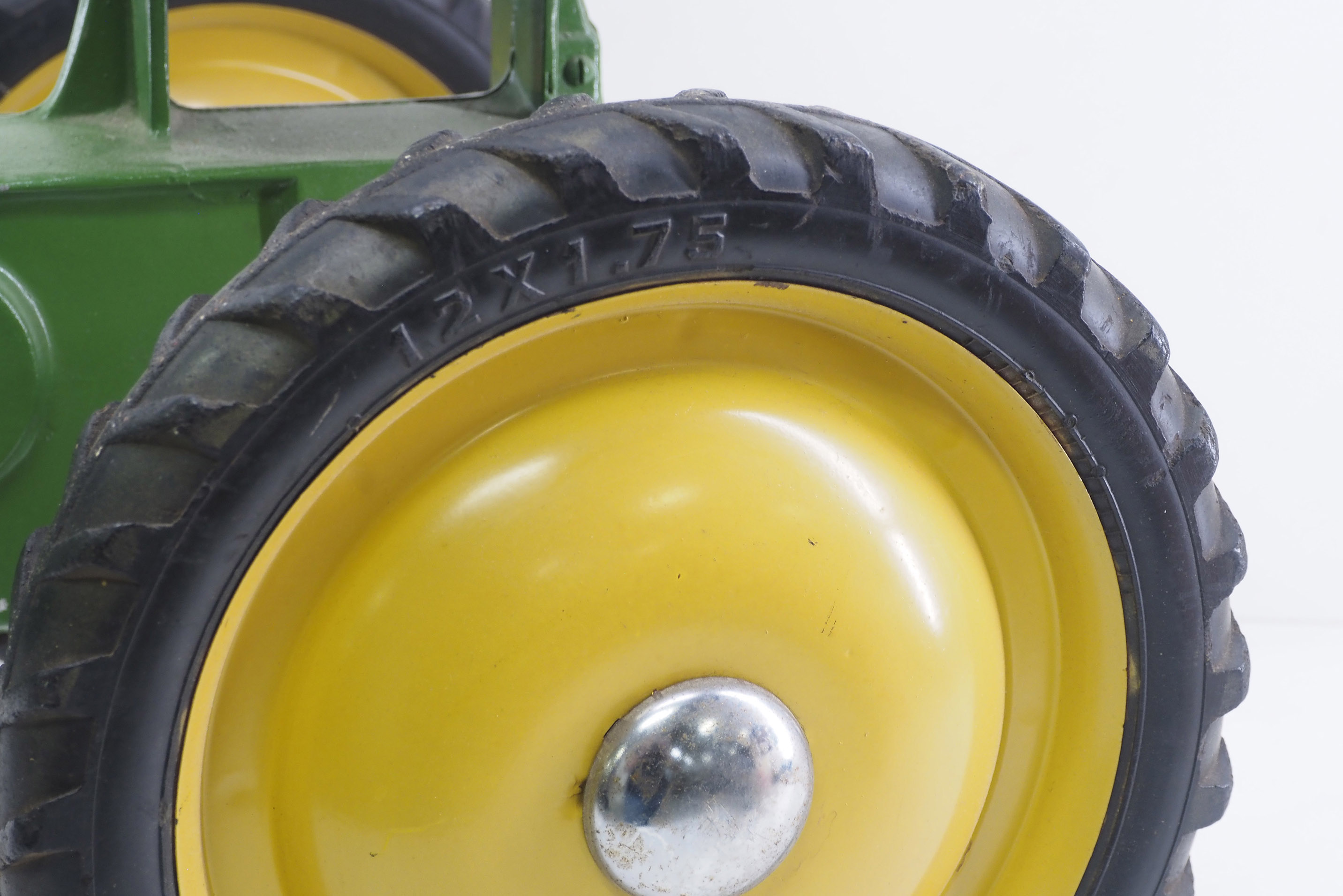 Eska John Deere 130 Pedal Tractor