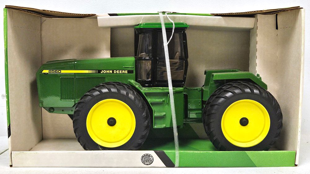 Lot 5200: John Deere 4 Wheel Drive Tractor
