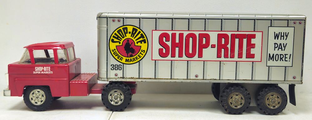 Lot 5219: 1950's Louis Marx Shop Rite Truck and Trailer