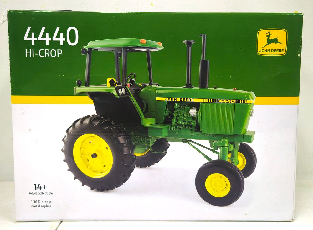 Lot 5247: John Deere 4440 HI-Crop Special Tractor