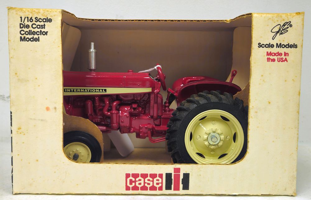Lot 5254: Case IH WF International Farmall F-12 Tractor