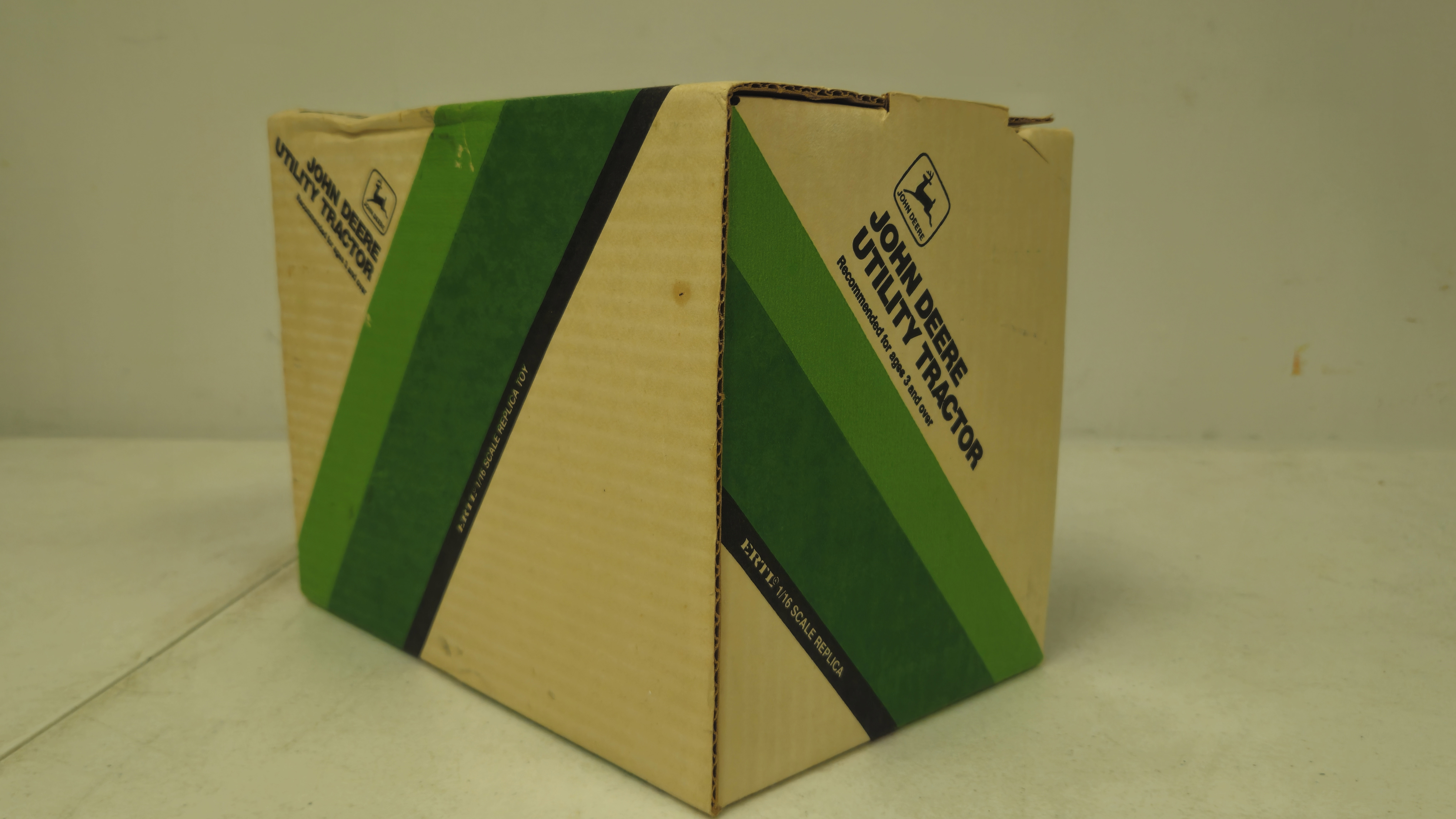 John Deere WF 2550 Tractor