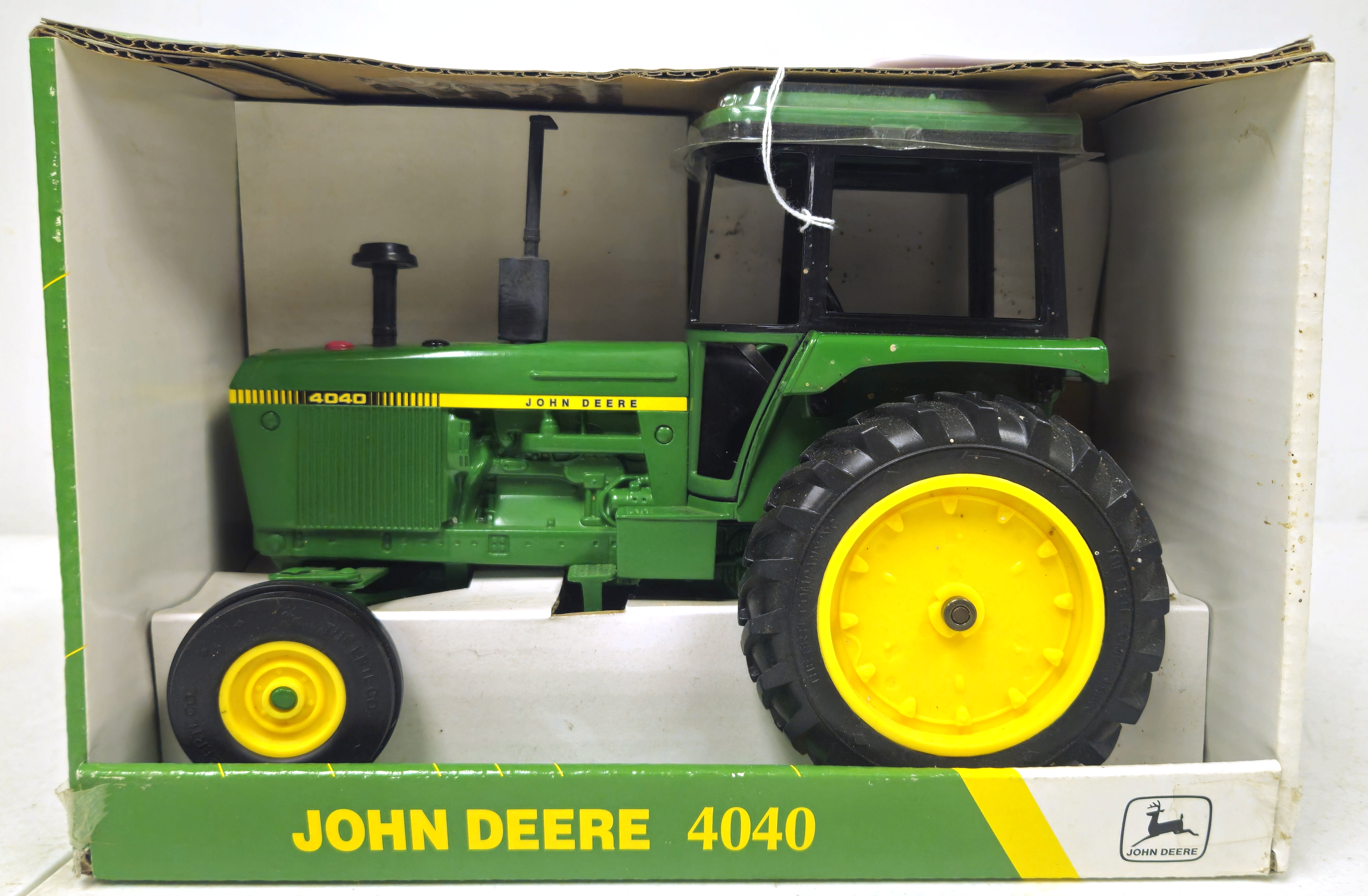John Deere WF 4040 Tractor