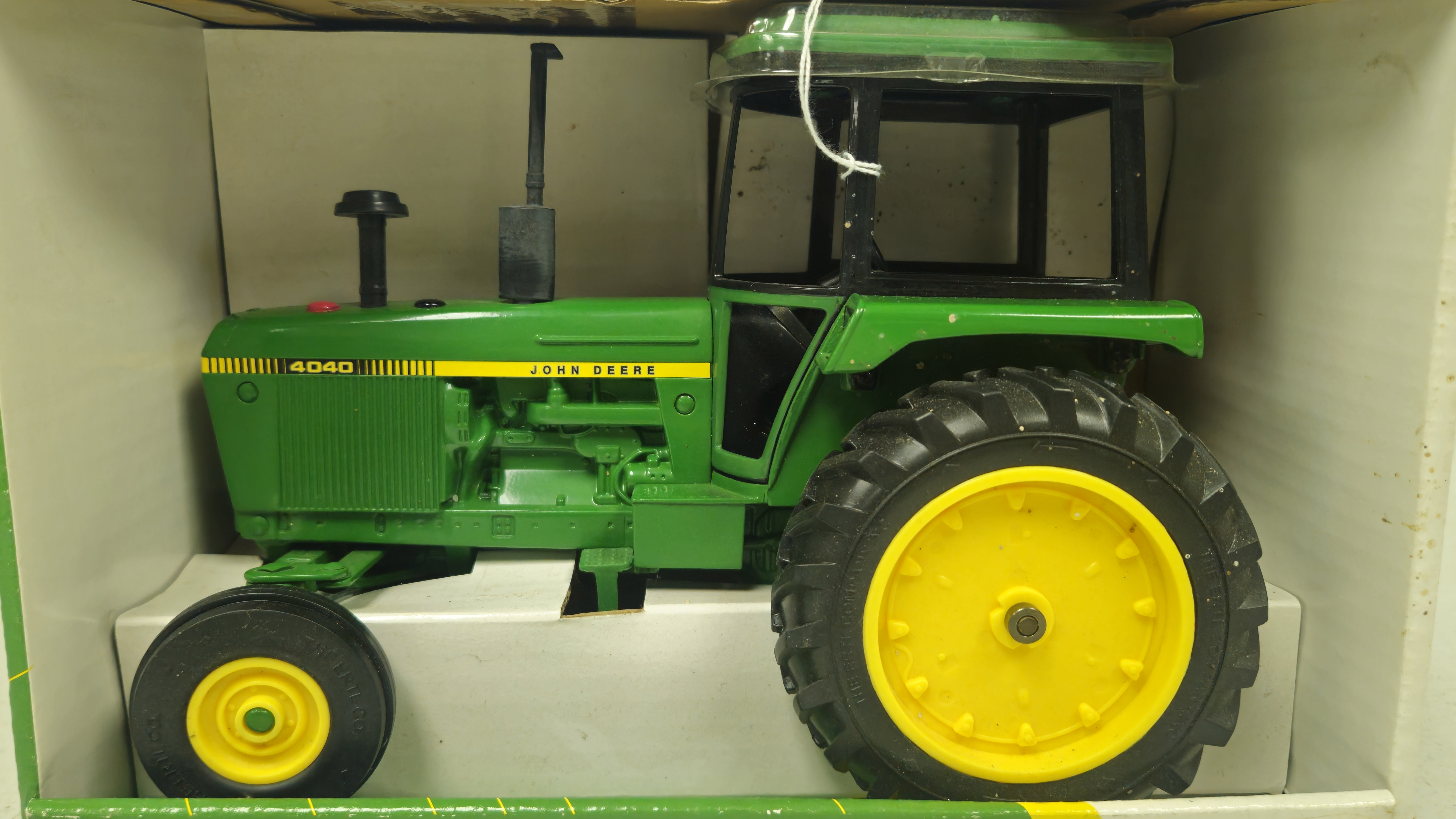 John Deere WF 4040 Tractor