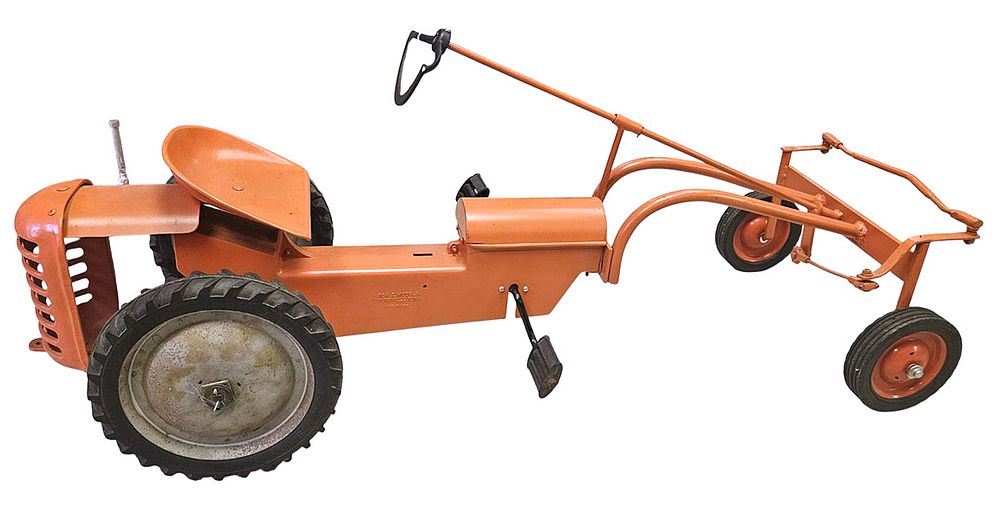 Lot 5275: Custom Allis Chalmers G Pedal Tractor