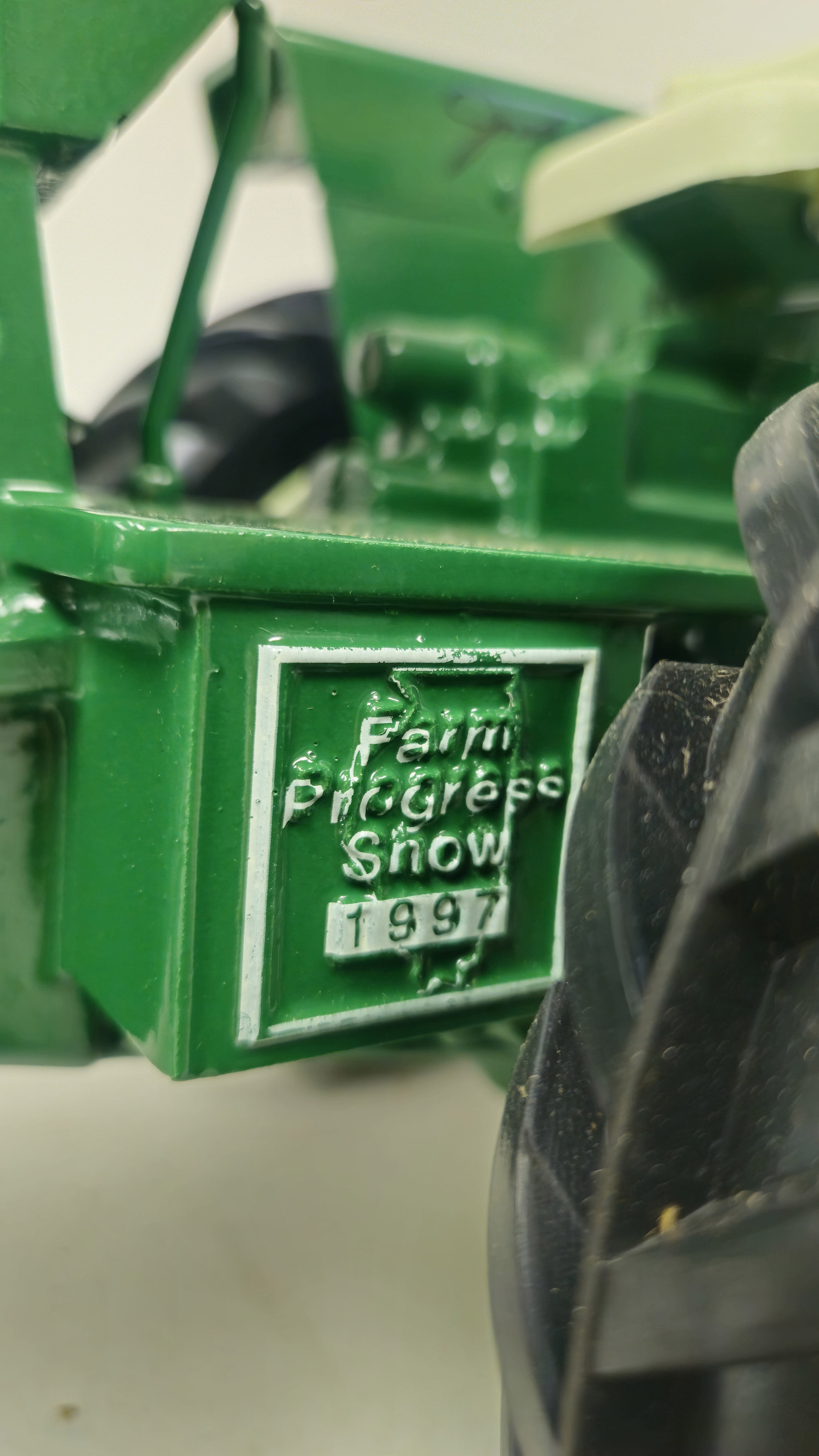 1/8 Scale Oliver 1850 NF Tractor