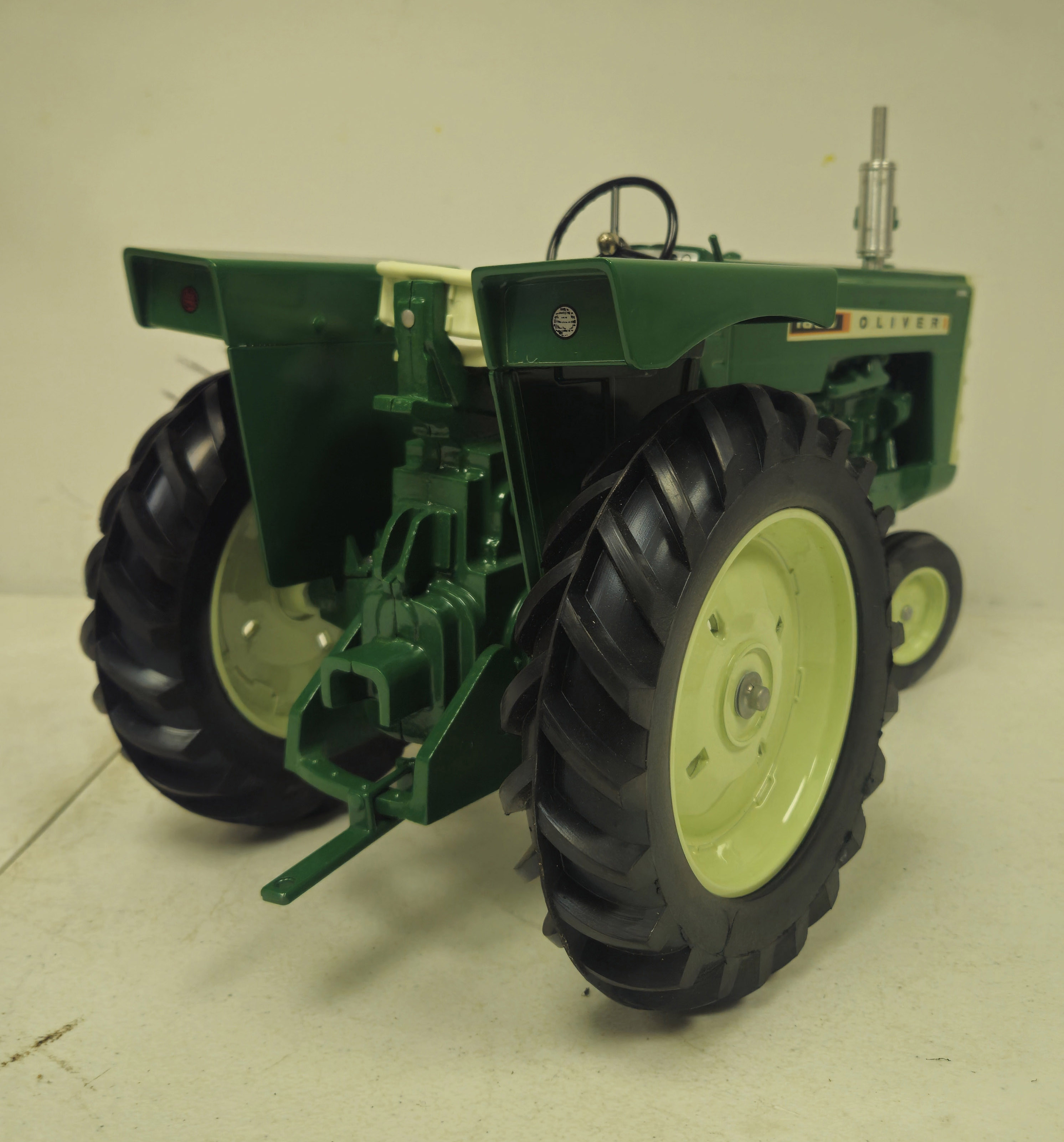 1/8 Scale Oliver 1850 NF Tractor