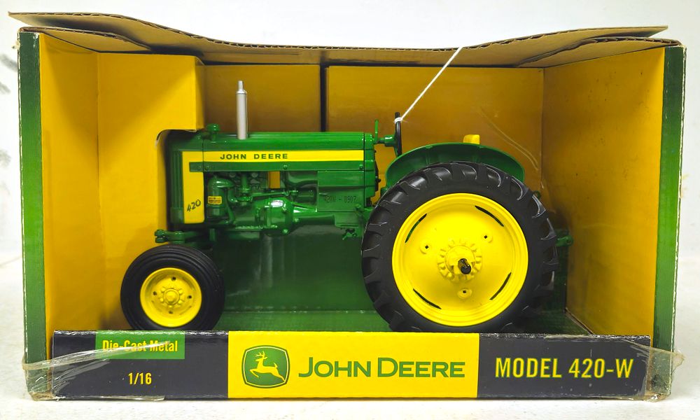 Lot 5313: John Deere WF Model 420-W Tractor