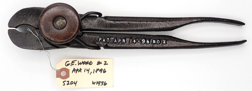 Lot 204: 11.25''L G.E. Wood No. 2