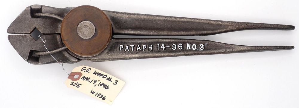Lot 205: 12.25''L G.E. Wood No. 3