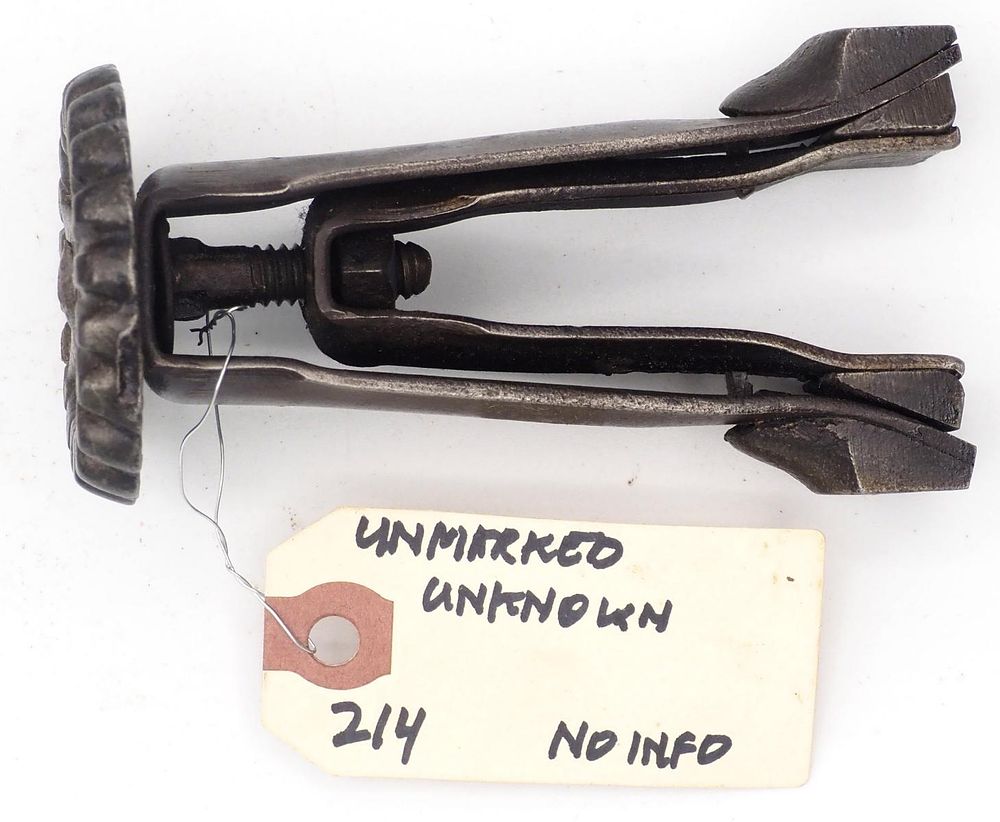 Lot 214: 4.25''L Unknown, unmarked buggy wrench