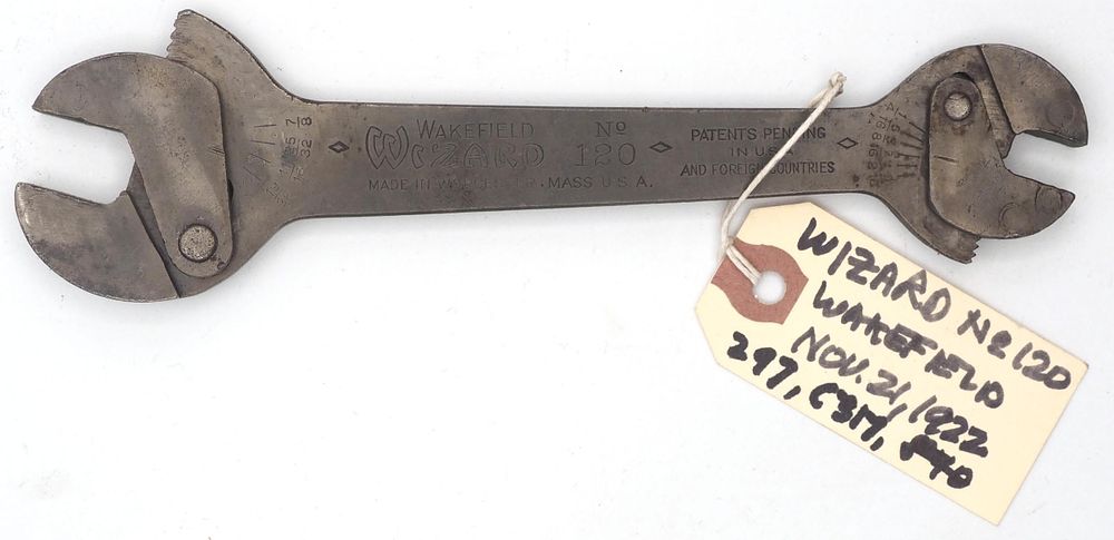 Lot 297: 7.75''L Wakefield Wizard No.120