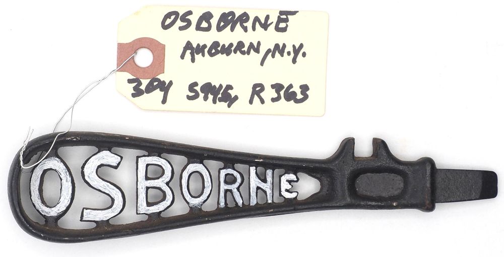 Lot 304: 6.5''L "Osborne" up-facing open end variant