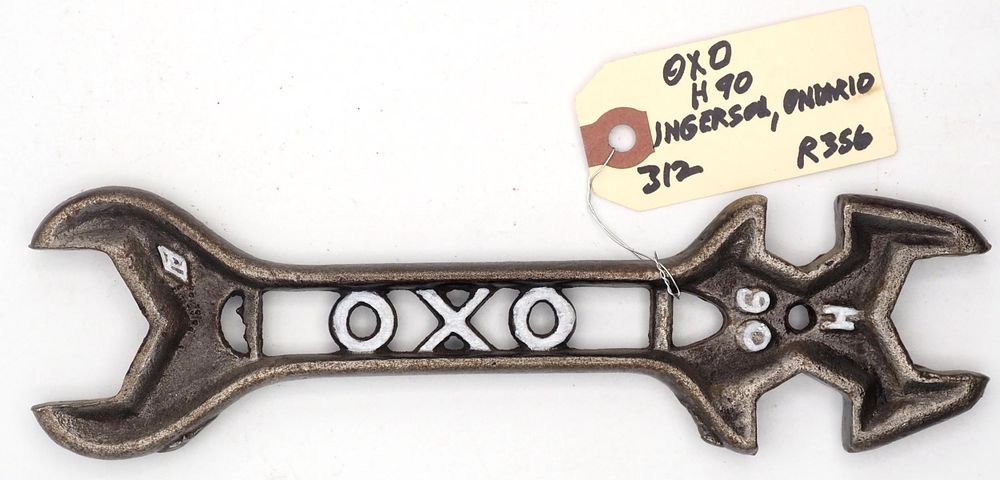 Lot 312: 8.5''L "Oxo H90"