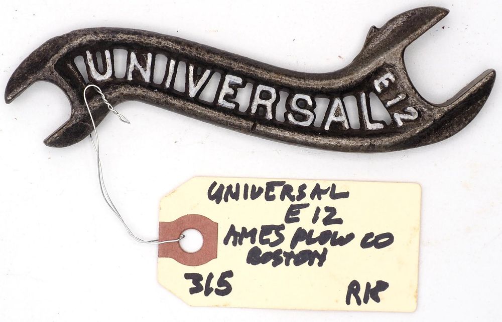 Lot 315: 5''L "Universal E12"